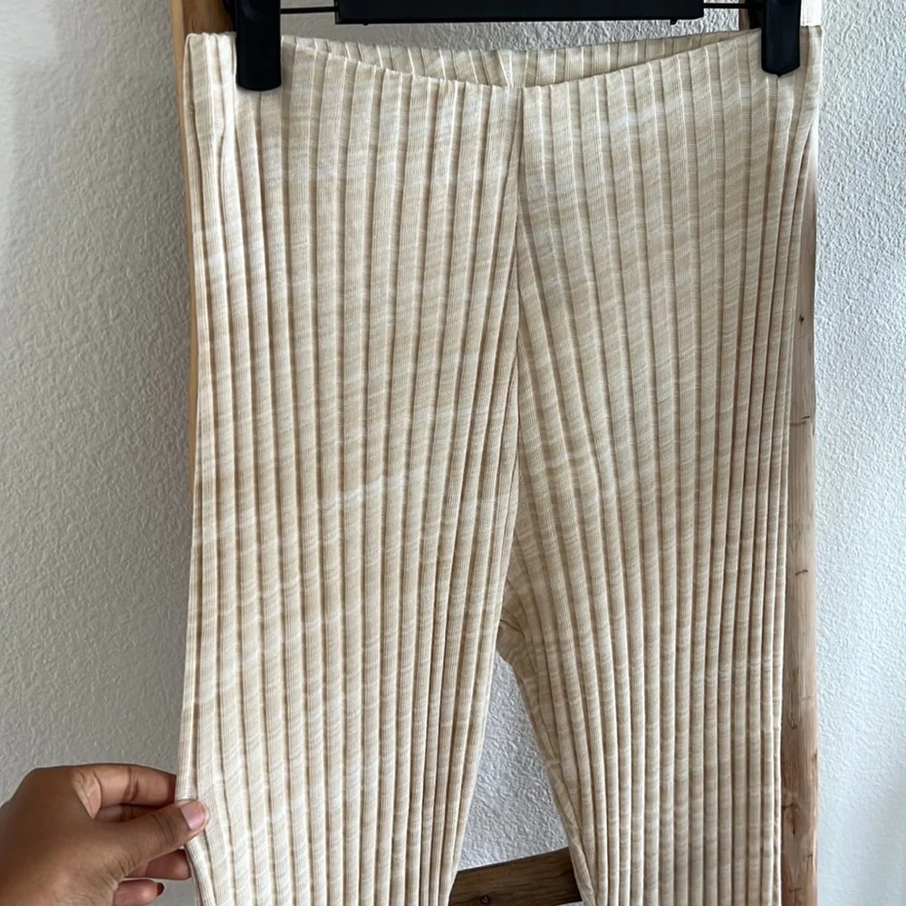 Zara Cream Tan Ribbed Flare Leg High Waisted Pants - Picture 3 of 8